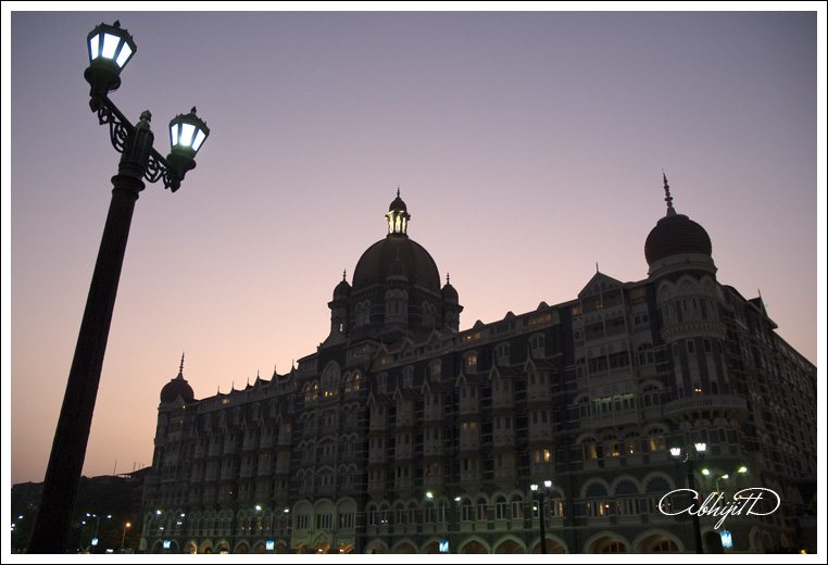 à¤ªan evening near Taj